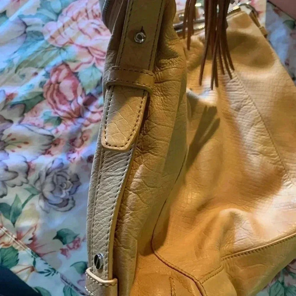 Micheal Kors Light Brown Ladies Shoulder Purse - Picture 4 of 10